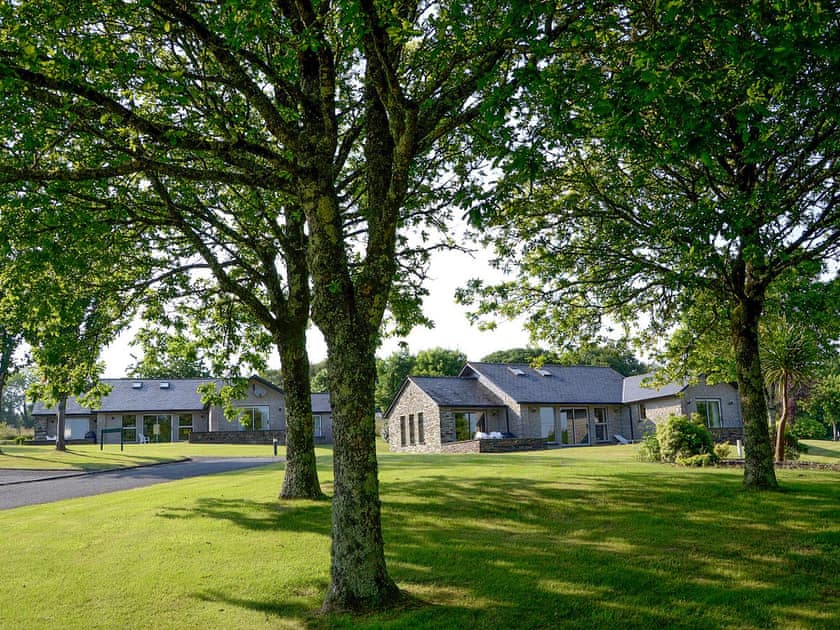 Hewton House And Cottages Boxwood In Weir Quay Bere Peninsula
