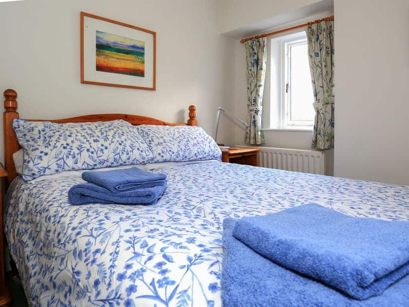 Delightful double bedded room | Ivy Cottage, Giggleswick near Settle
