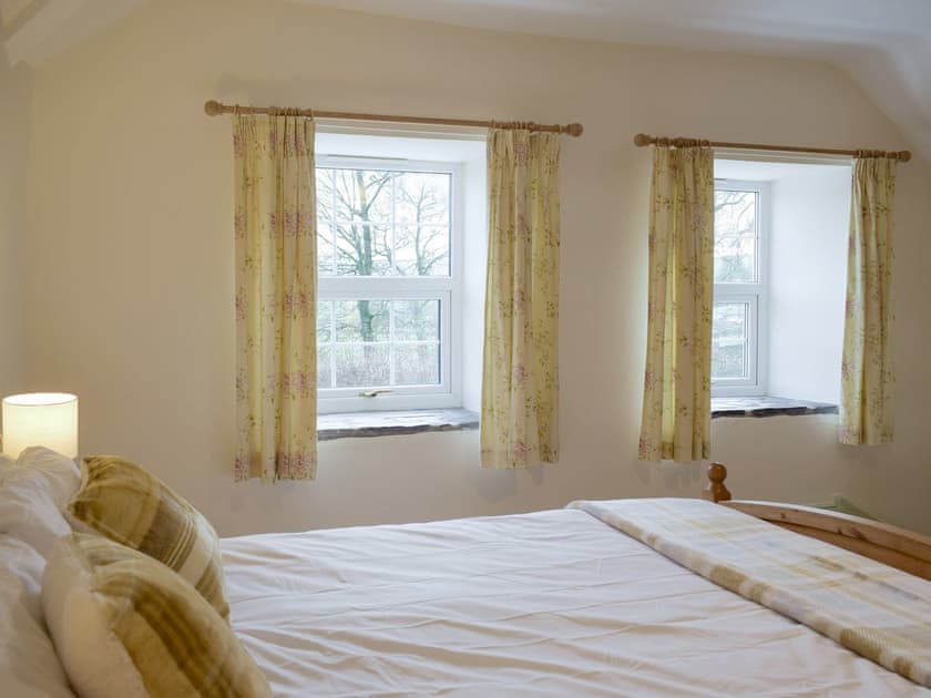 Peaceful master bedroom | Groudd Hall Cottage, Cerrigydrudion, near Betws-y-Coed