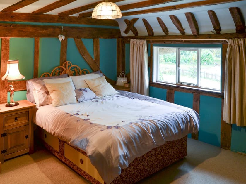 Delightful double bedroom | Tattlepot Farmhouse, Pulham Market, near Diss