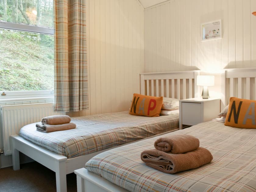 Cosy twin bedroom | Tower View, Beech Hill, near Bowness-on-Windermere