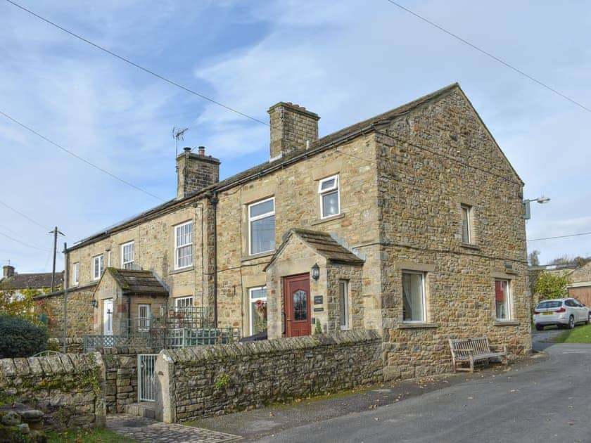 Stunning stone-built holiday home | Grassgarth Cottage, Redmire, near Leyburn