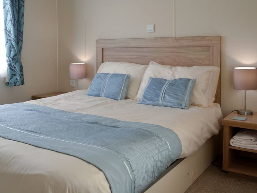Welcoming double bedded room | Beachcomber Lodge, Southerness, near Dalbeattie