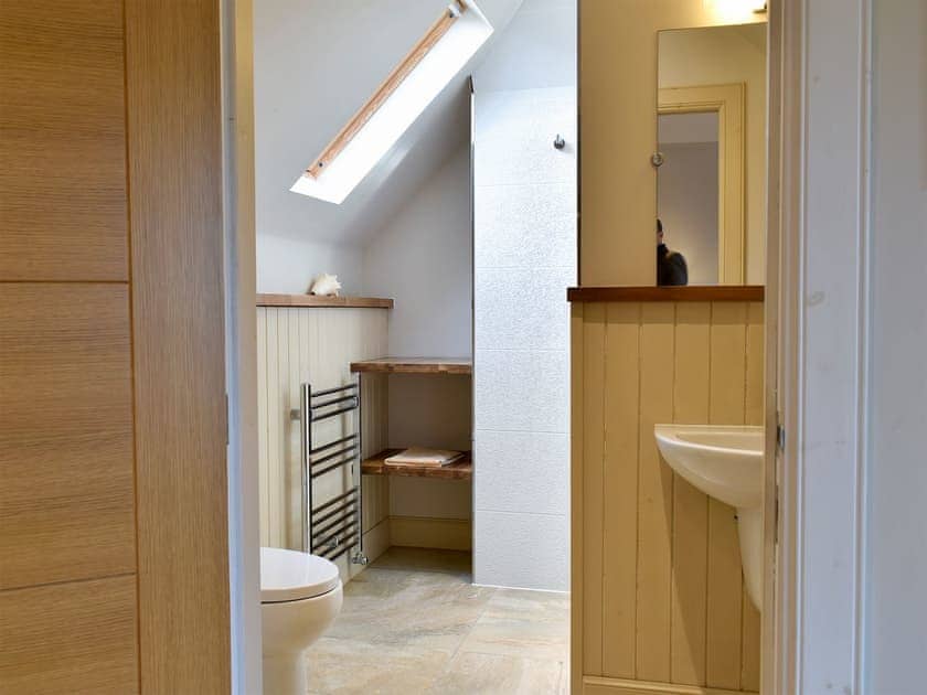En-suite | Petronella - Paddockhall Cottages, Linlithgow, near Edinburgh 
