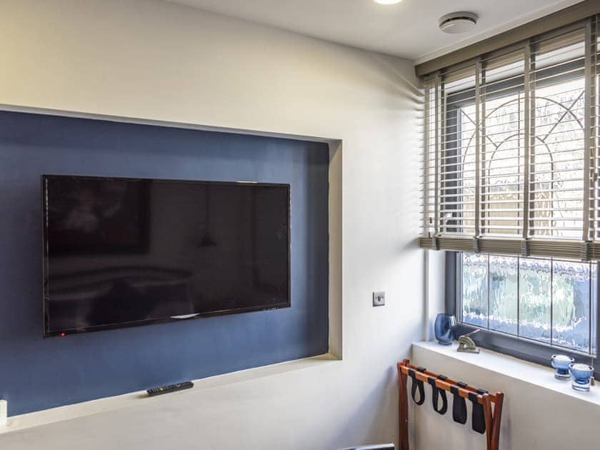 Double bedroom | The Catacombs, Plymouth