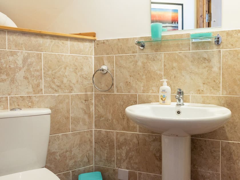 Bathroom | The Loft - White Lane Apartments, Plymouth