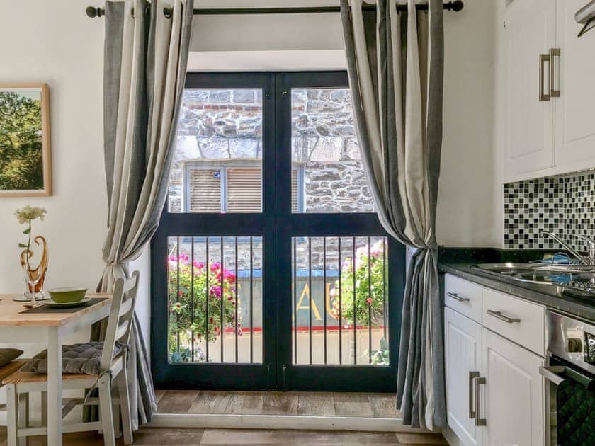 Open plan living space | The Lookout - White Lane Apartments, Plymouth