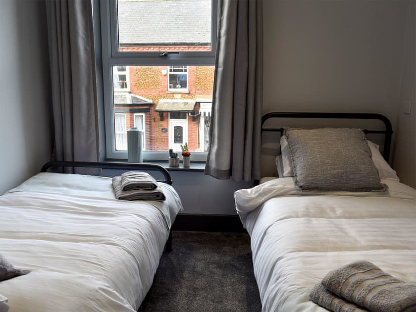 Twin bedroom | Florence Cottage, Heacham
