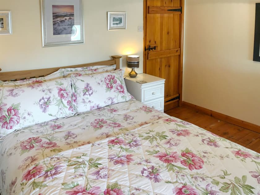 Double bedroom | Bellypig Cottage, Bellerby near Leyburn
