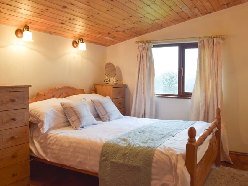 Double bedroom | The Orchard - Morlogws Farm Holiday Cottages, Capel Iwan, near Newcastle Emlyn