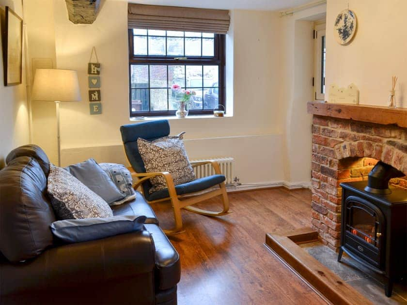 Cosy living/dining room | Ikkle Cottage, Old Blidworth, near Ravenshead