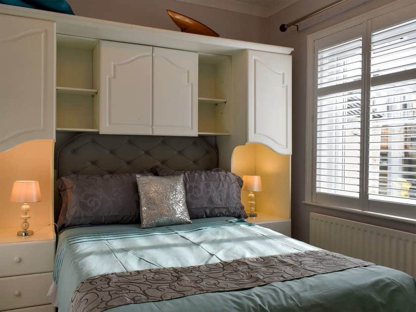 Tranquil double bedroom | Rodwell Trail Cottage, Weymouth