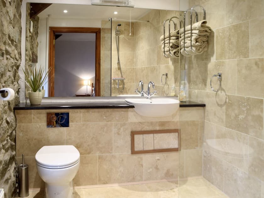 En-suite wet room | Jemima’s Cottage, Cilshafe, near Fishguard