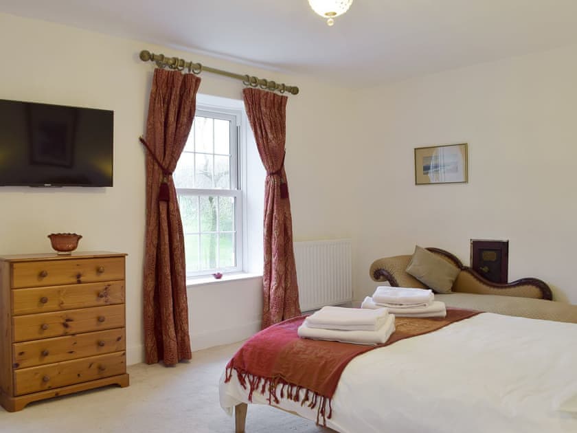 Spacious master bedroom | Tan Y Castell, Llanmill, near Narberth