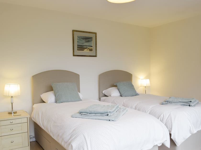 Relaxing twin bedroom | Tan Y Castell, Llanmill, near Narberth
