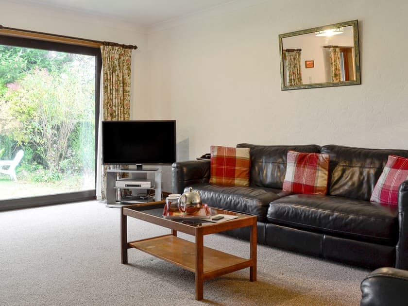 Comfortable living room | Kingfisher Cottage, Pitlochry