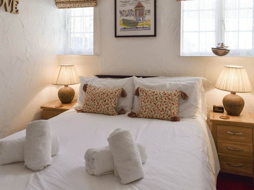 Peaceful double bedroom | Caro’s Cottage - Cartole Cottages, Pelynt, near Looe