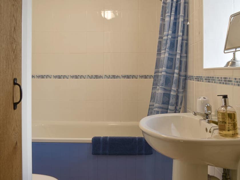 Family bathroom with shower over bath | The Linney - Cartole Cottages, Pelynt, near Looe