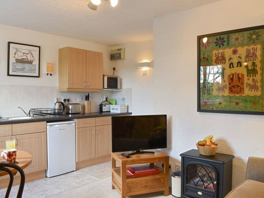 Convenient open-plan design | The Old Stable - Cartole Cottages, Pelynt, near Looe