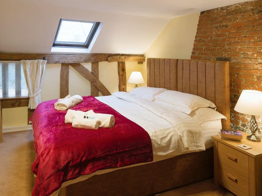 Comfortable double bedroom | Oak Cottage - Serenity Cottages, Stoke Ash, near Eye