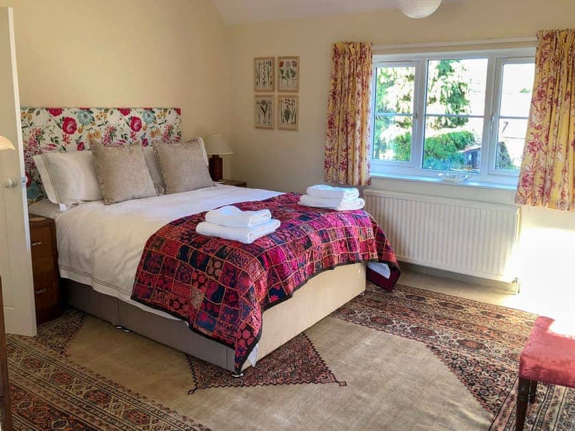 Cmfortable bedroom with kingsize bed | Orchard House, Hempstead, near Holt