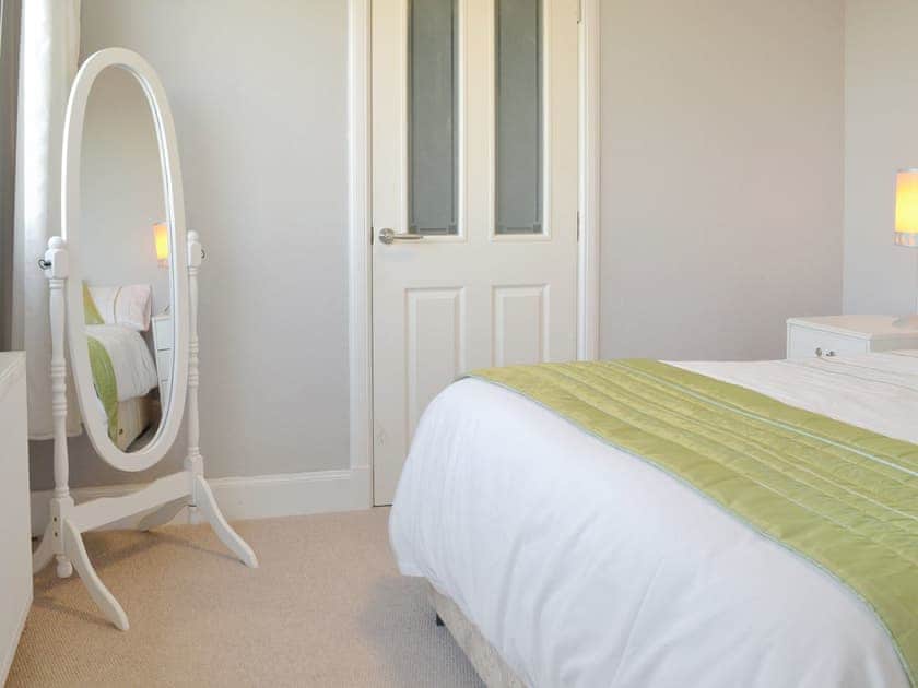 Comfy double bedroom | Wavecrest, Southerness, near Dumfries