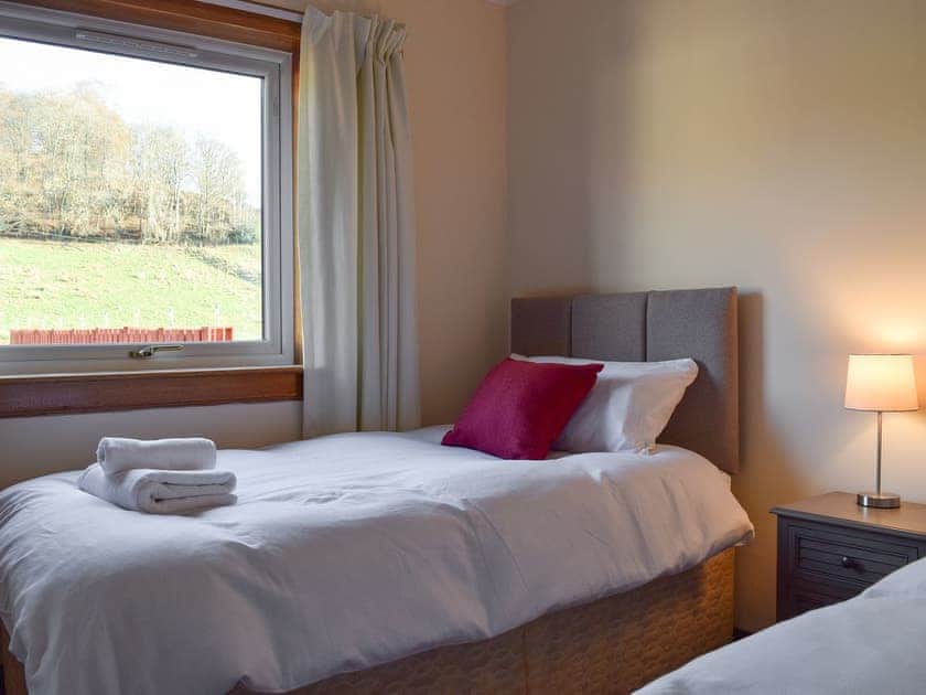 Twin bedroom | The Hoolit, Crieff