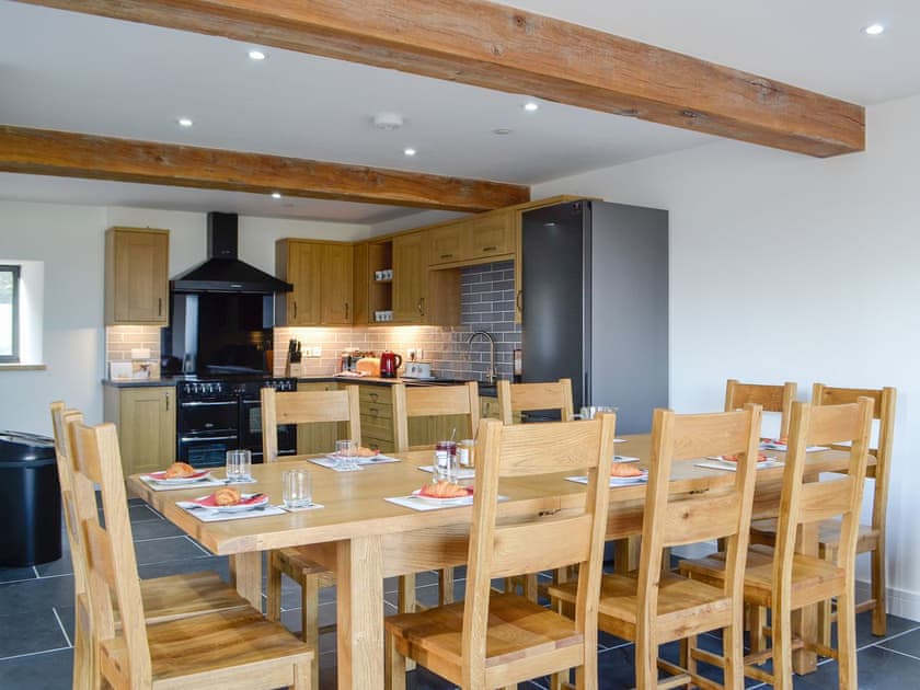 Beamed kitchen and dining room | Pistyll Gwyn, Llanwrthwl, near Rhayader