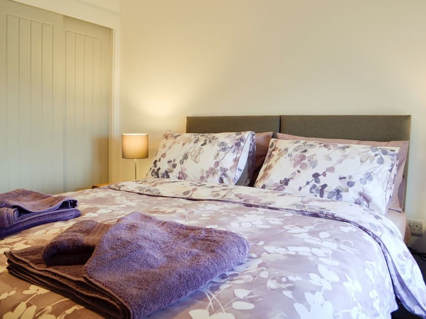 Bedroom made up as a super kingsize bedroom | Pistyll Gwyn, Llanwrthwl, near Rhayader