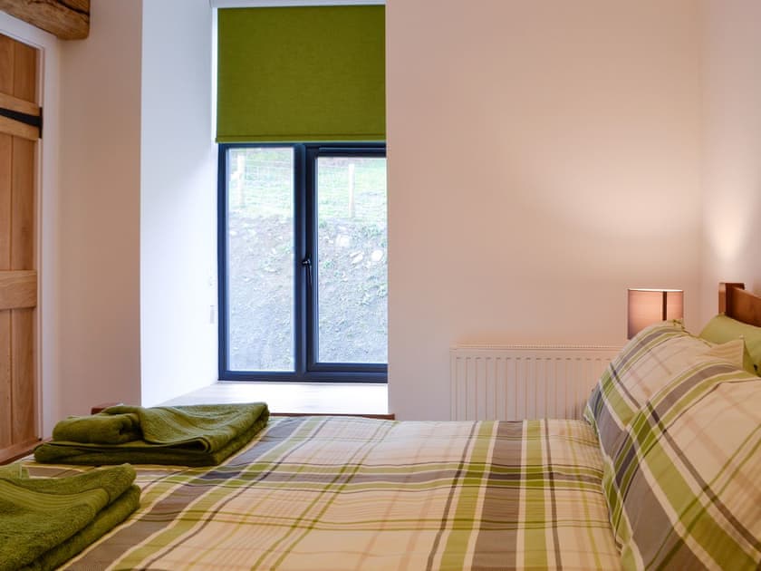 Inviting double bedroom | Pistyll Gwyn, Llanwrthwl, near Rhayader