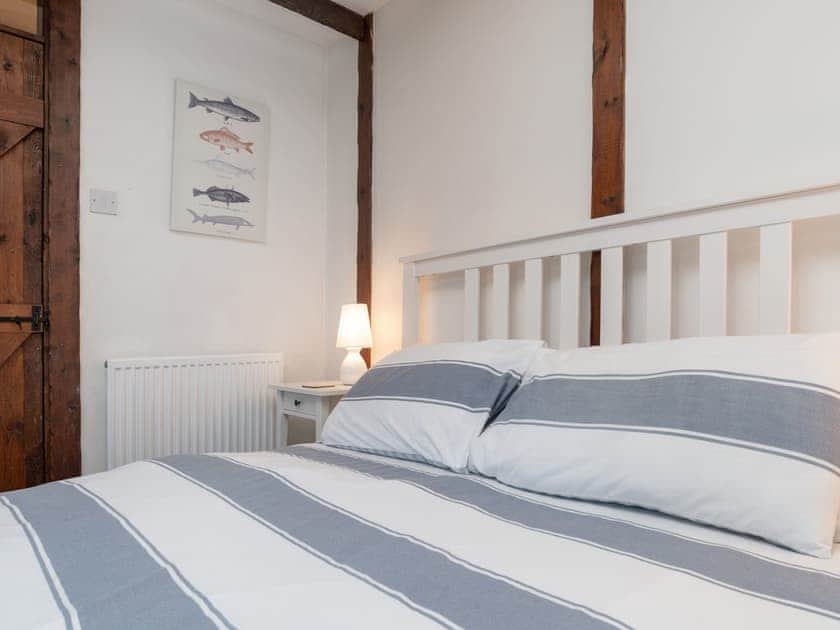 Peaceful double bedroom | Dairy Cottage, Fowey