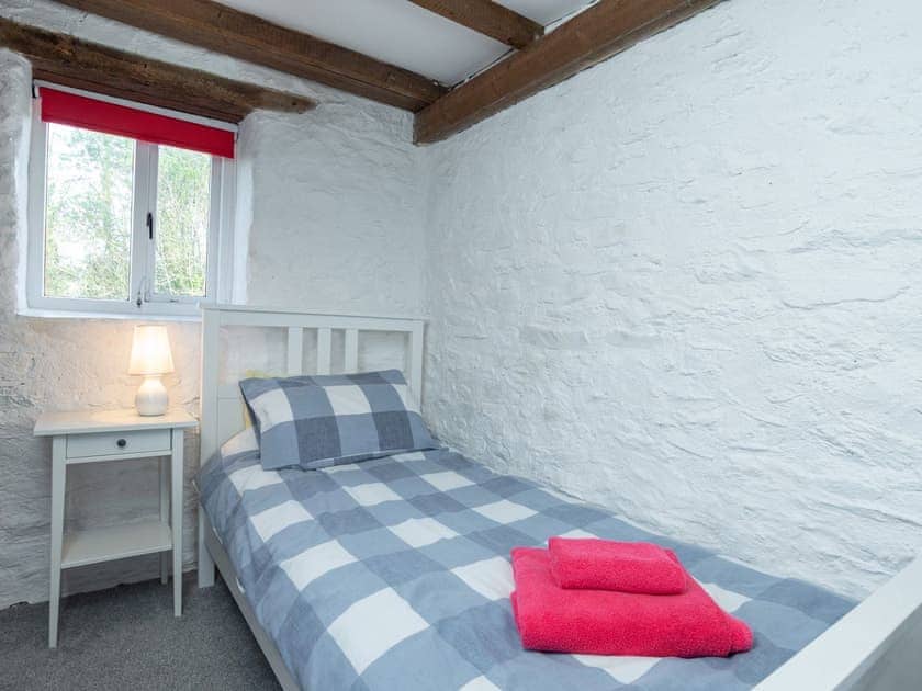 Peaceful single bedroom | Dairy Cottage, Fowey