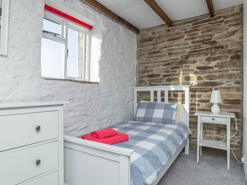 Relaxing single bedroom | Dairy Cottage, Fowey