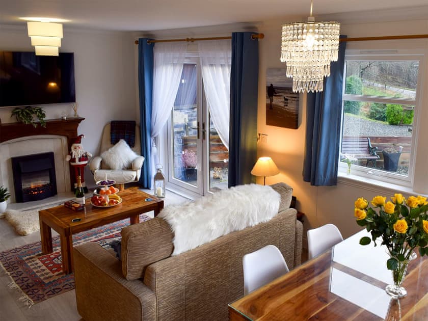 Welcoming open plan living space | Dream Cottage, Strathyre, near Callander