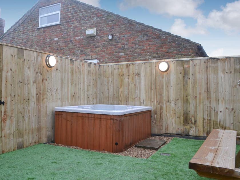 Hot tub | The Old Forge, Baswick, near Driffield