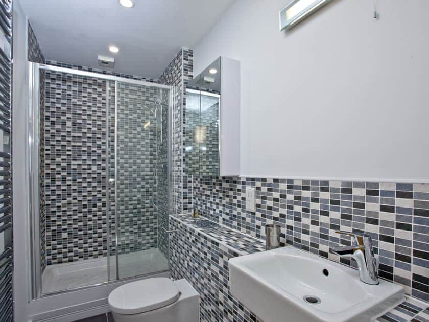 En-suite shower room | Apartment 25, Newquay