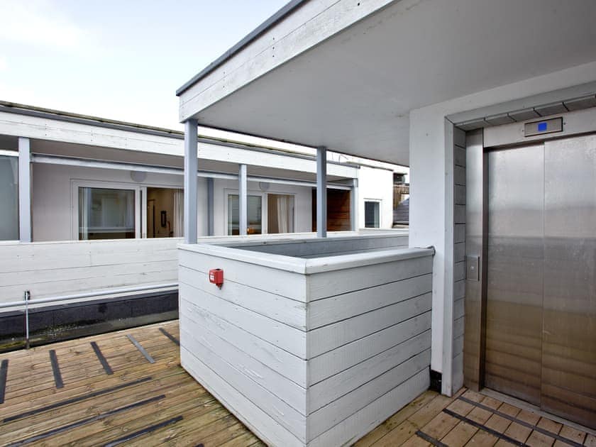 Convenient Lift to the holiday home | Apartment 25, Newquay