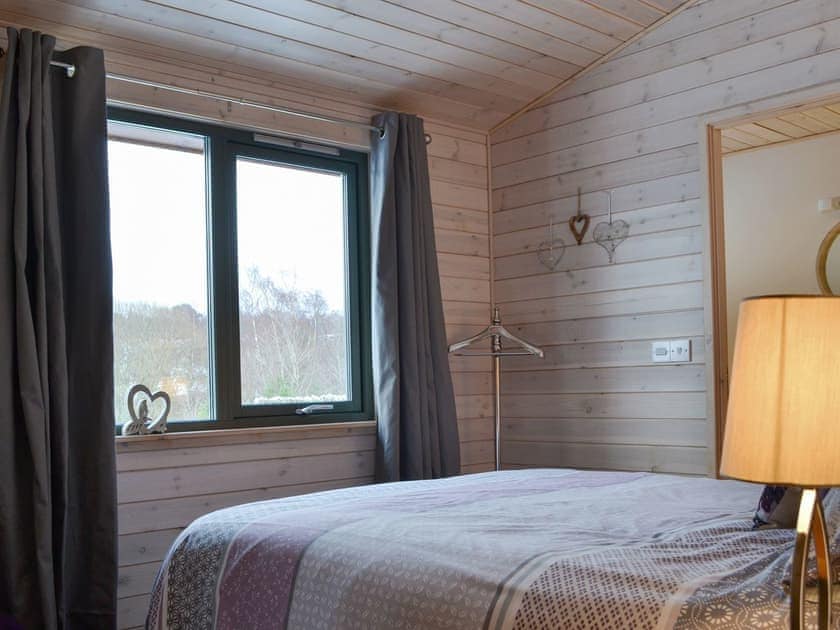 Peaceful en-suite double bedroom | Cruachan - Invernahavon, Glentruim, near Newtonmore