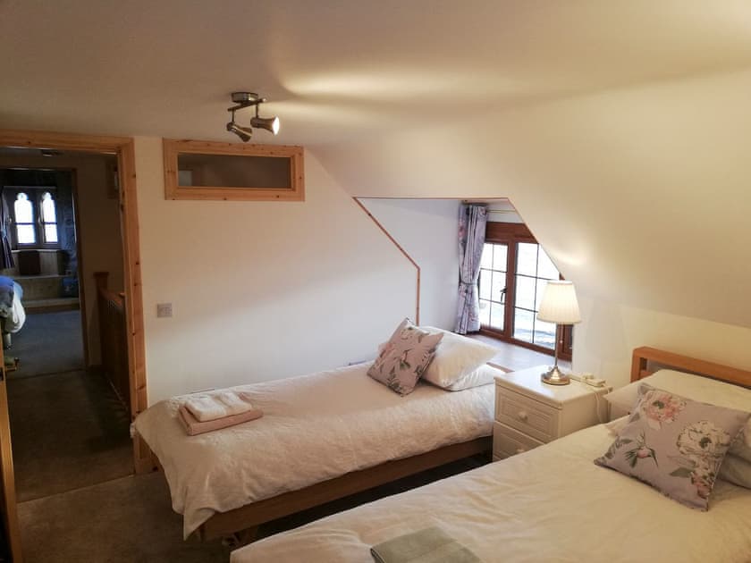 Comfortable twin bedroom | St Brighs, Dingwall