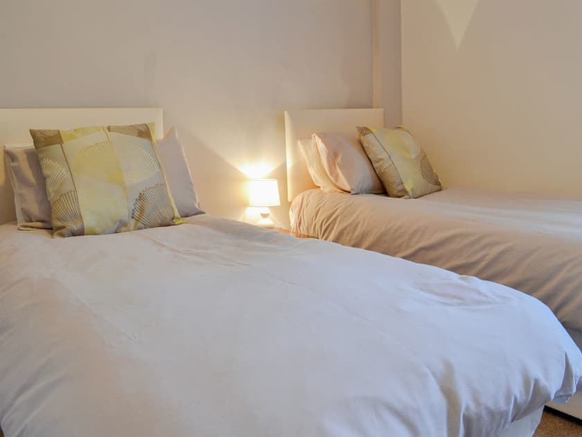 Twin bedroom | Middleton House, Filey