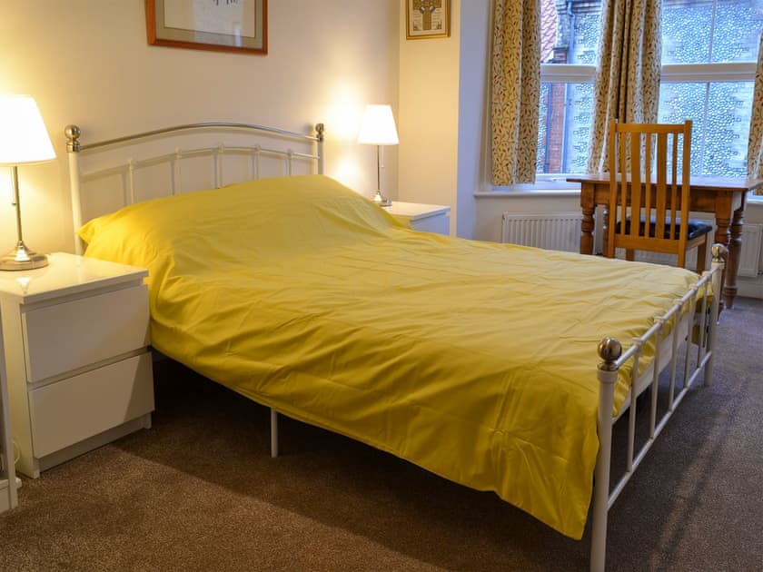 Relaxing double bedroom | Scira, Sheringham