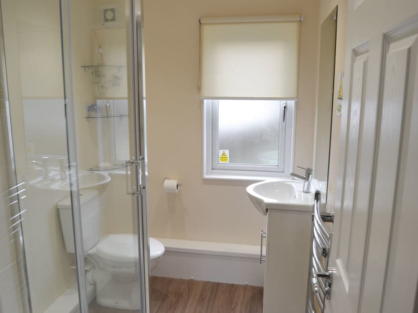 Shower room | Boa Vista, Bacton, near Stalham