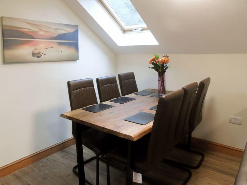Dining area for 6 people | Ysgubor Uchaf - Bwlchgwyn Equestrian Holidays, Arthog, near Fairbourne