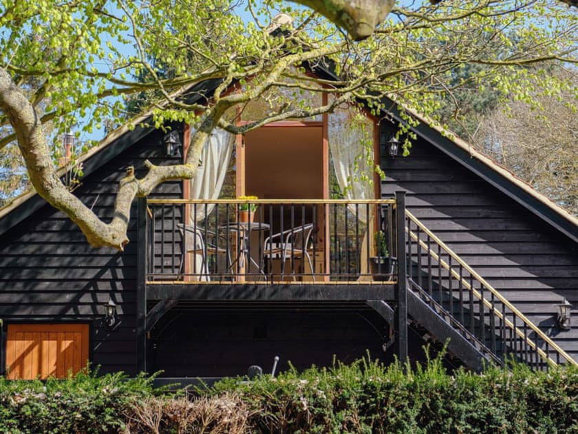 Charing property | Treeview Lodge, Uggeshall