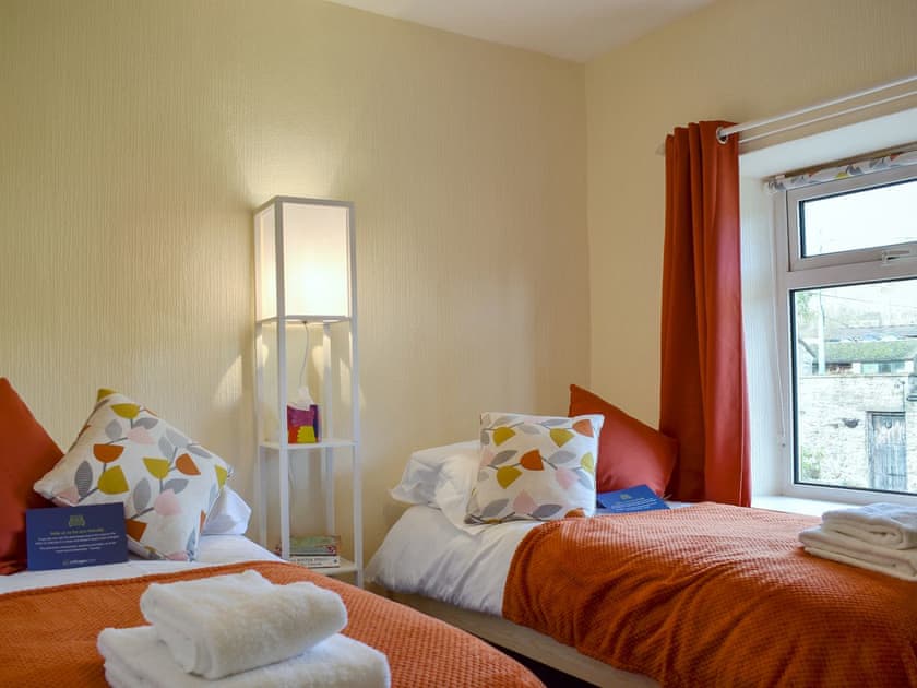 Comfy tiwn bedroom | Grassgarth Cottage, Redmire, near Leyburn