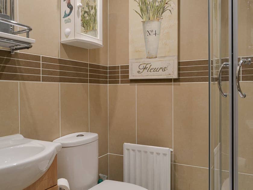 Shower room | Cockleshell Cottage, Cockermouth