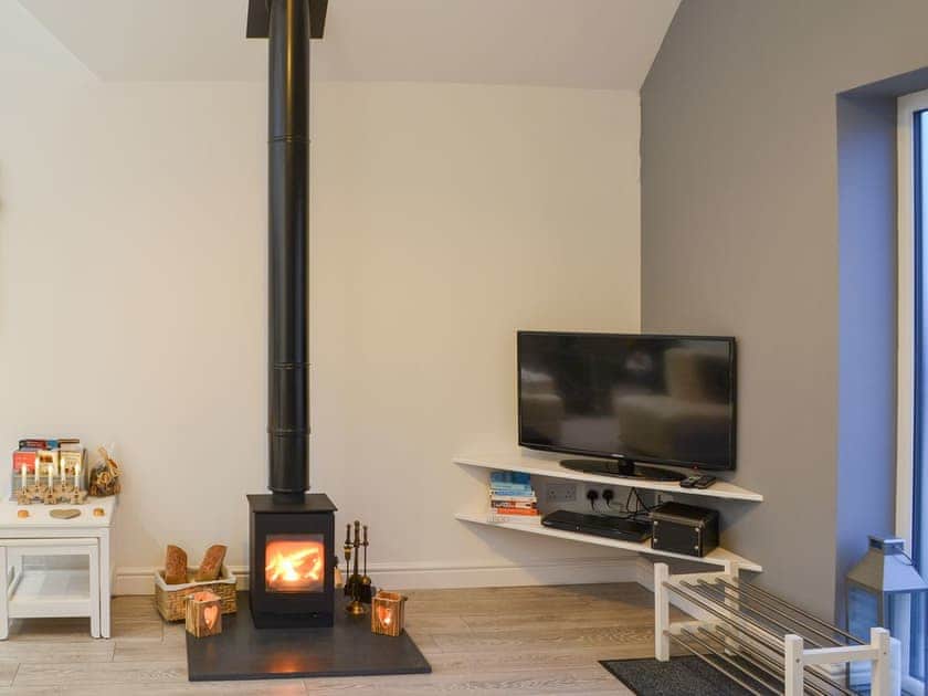 Comfy seating area | Sunflower Cottage - Hoxne Cottages, Strensall, near York