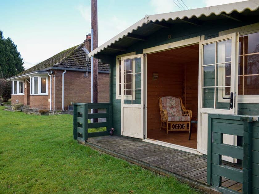  Large enclosed garden with summerhouse | Kinverley, Walton, near Kington