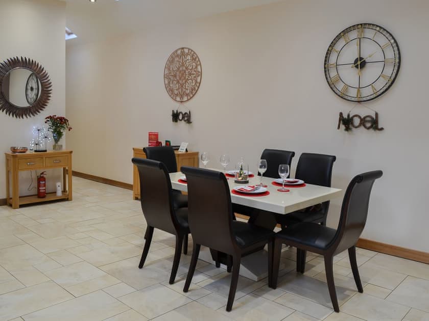 Delightfully stylish dining space | Heckley Stable Cottage - Heckley Cottages, Alnwick