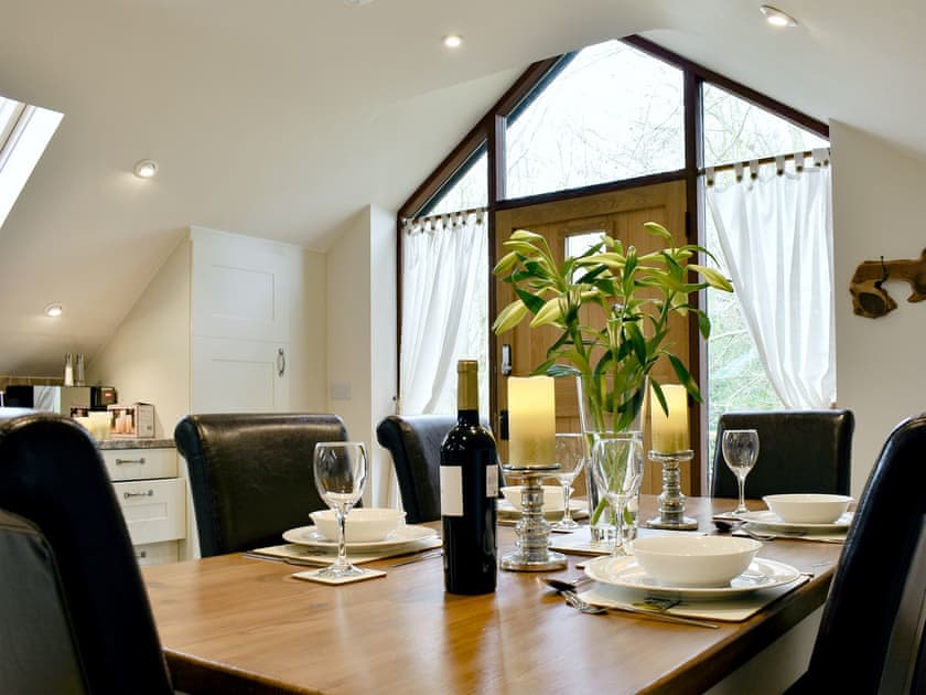 Attractive dining area | Treeview Lodge, Uggeshall